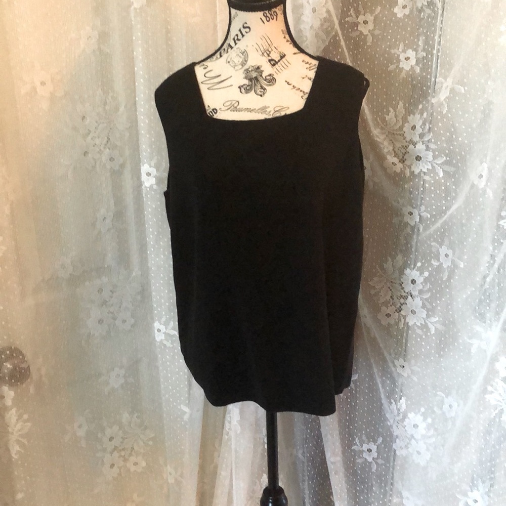 Sandra King Woman's Black Sleeveless Square Neck Fine Knit Shift Top